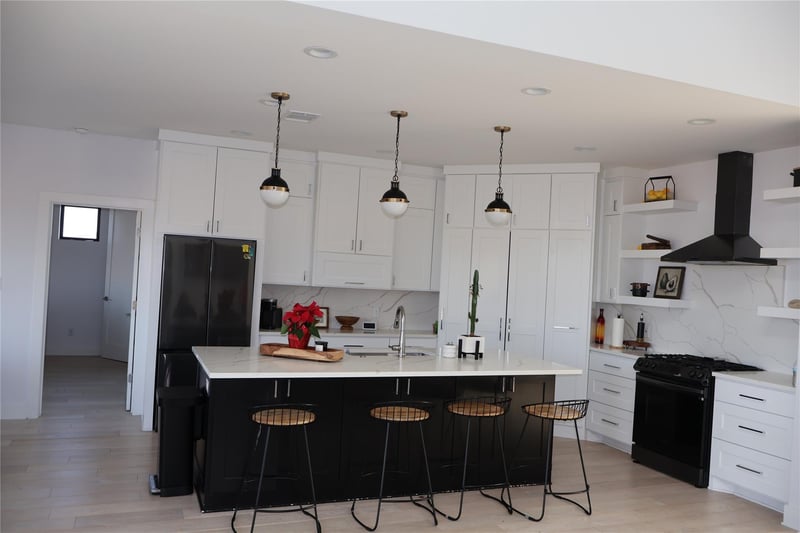 17216 Lund Carlson RD, Elgin, TX 78621