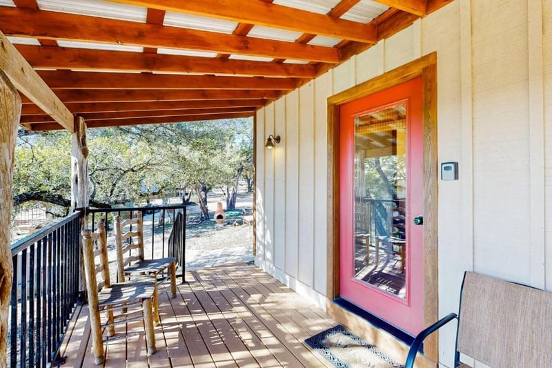 961 Buttercup LN, Wimberley, TX 78676