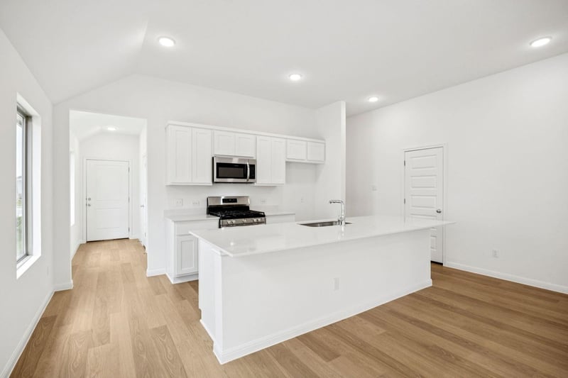 142 Tolo DR, Elgin, TX 78621