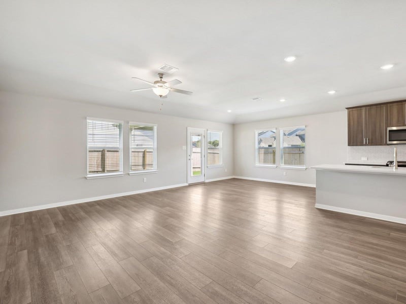 204 Pico ST, Hutto, TX 78634