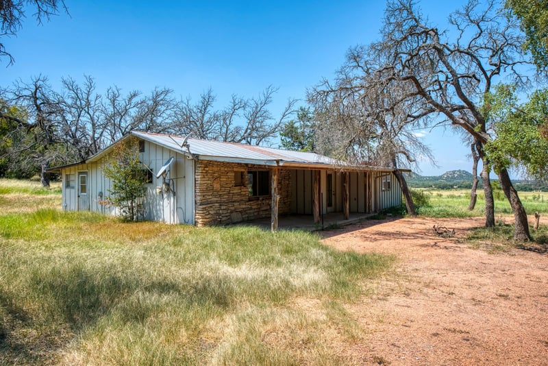 51 Ds RD, Fredericksburg, TX 78624