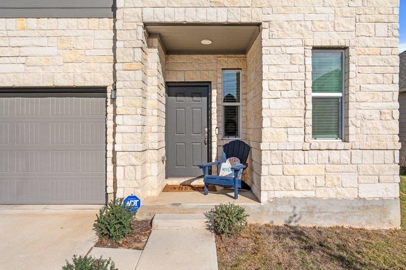 218 Summit DR, Lockhart, TX 78644