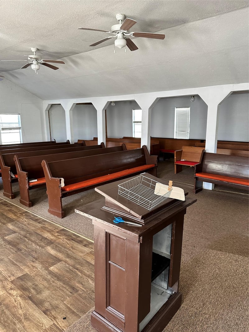 125 2nd Ave, Taylor, TX 76574