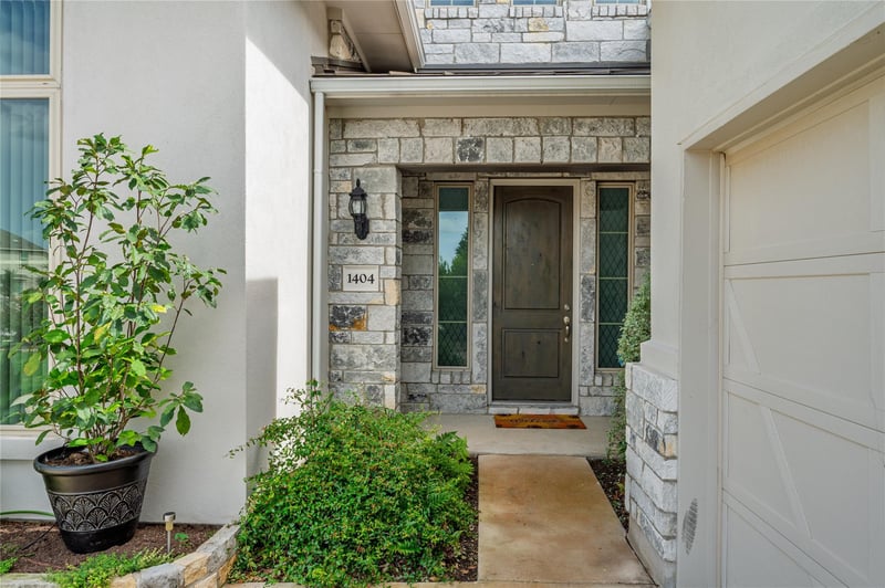 1404 Scenic Oaks DR, Georgetown, TX 78628