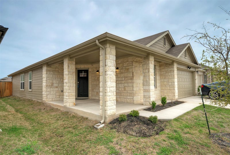 305 Elm Creek DR, Hutto, TX 78634