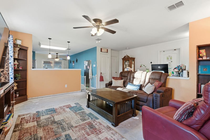 5628 Sunday Silence DR, Del Valle, TX 78617