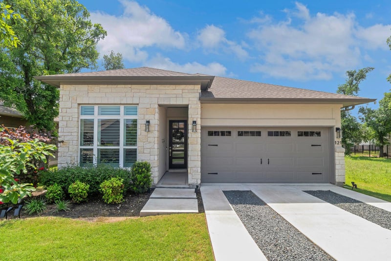 121 Monterey Oak TRL, Georgetown, TX 78628