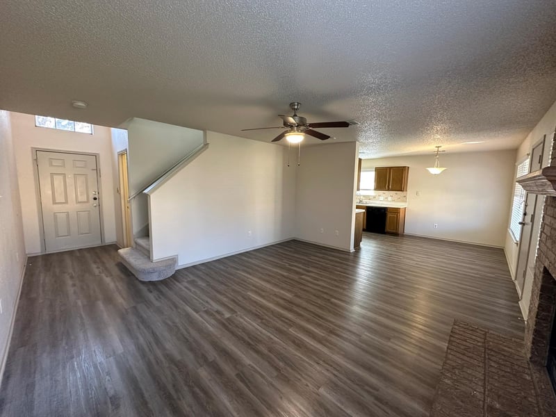 814 Smoke Signal Ps, Pflugerville, TX 78660