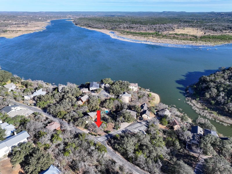 102 Coventry Coventry RD, Spicewood, TX 78669