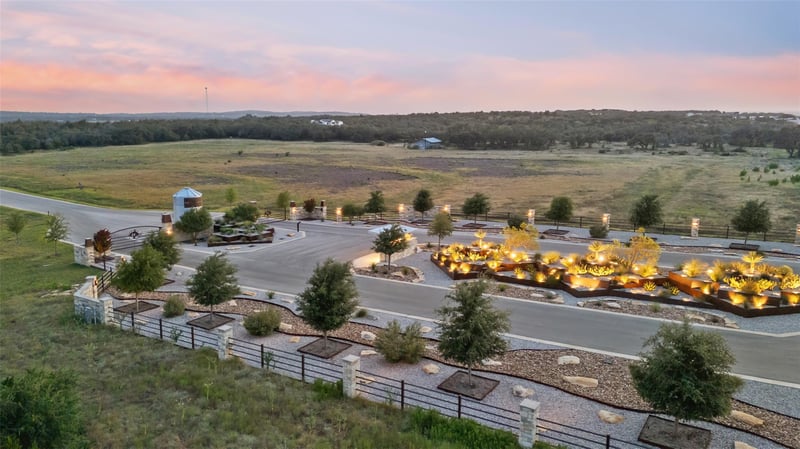 Lot 2 W Fitzhugh RD, Dripping Springs, TX 78620