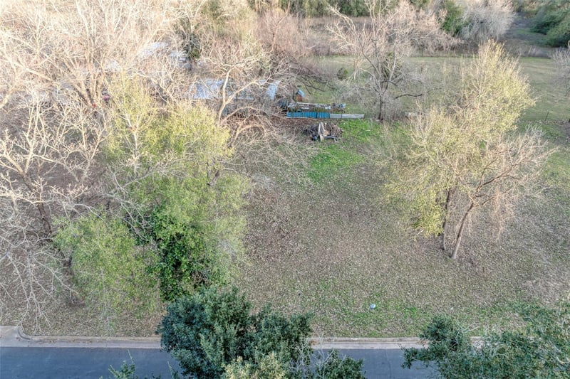 Lot 2 Alamo ST, Elgin, TX 78621