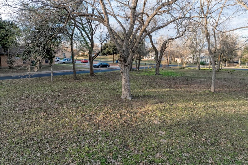 Lot 2 Alamo ST, Elgin, TX 78621