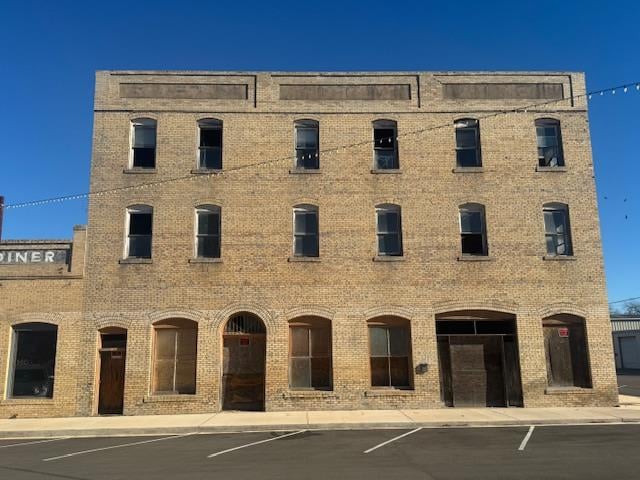 111 NE 2nd ST NE, Smithville, TX 78957