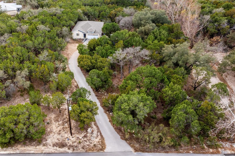 7502 Stable LN, Lago Vista, TX 78645
