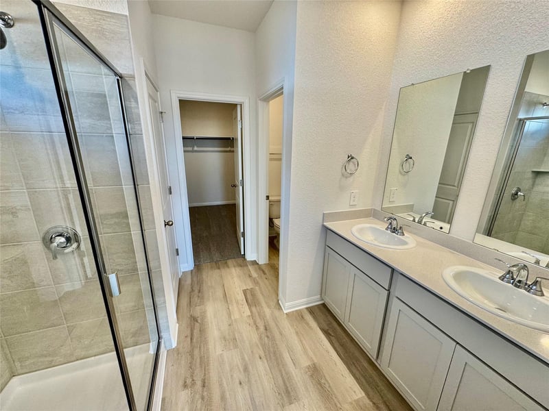 132 Holmby DR, Hutto, TX 78634