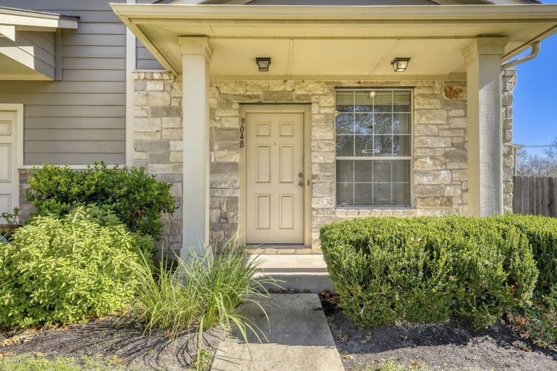 904 Sebastian BND #B, Pflugerville, TX 78660