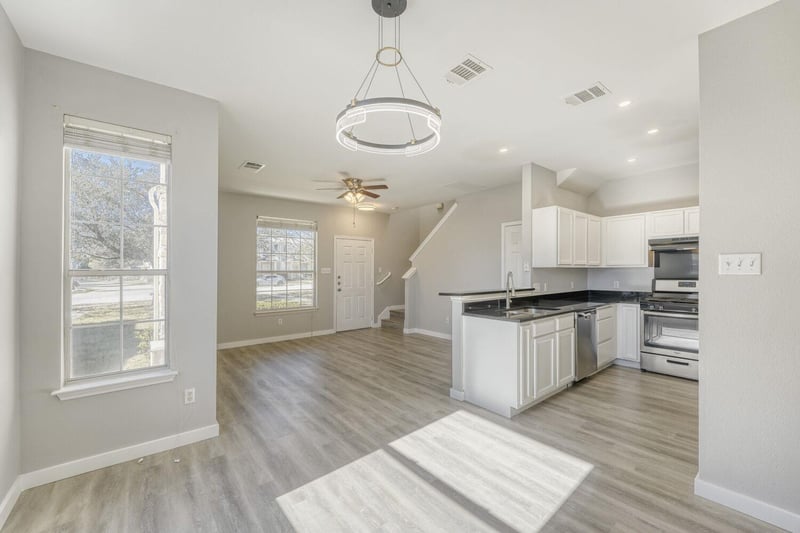 904 Sebastian BND #B, Pflugerville, TX 78660