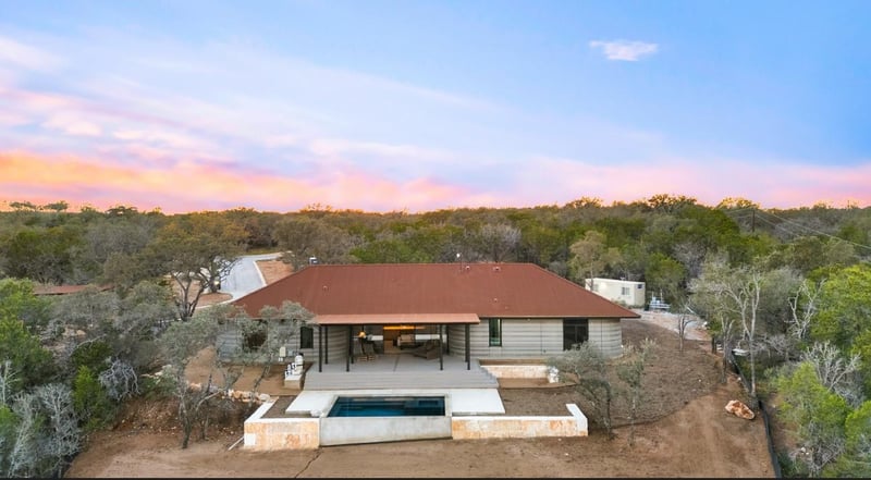105 Daybreak Ln, Spicewood, TX 78669