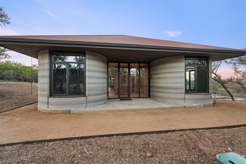105 Daybreak Ln, Spicewood, TX 78669