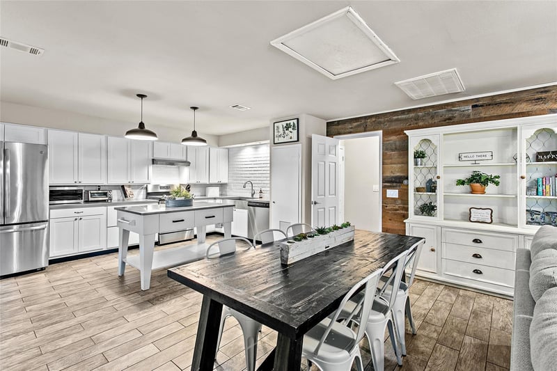 200 Creek RD, Dripping Springs, TX 78620