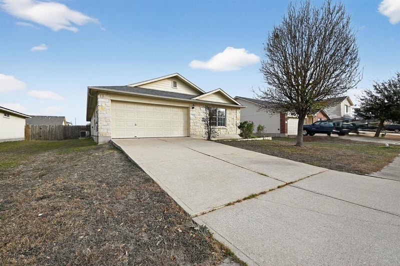 316 Flinn ST, Hutto, TX 78634