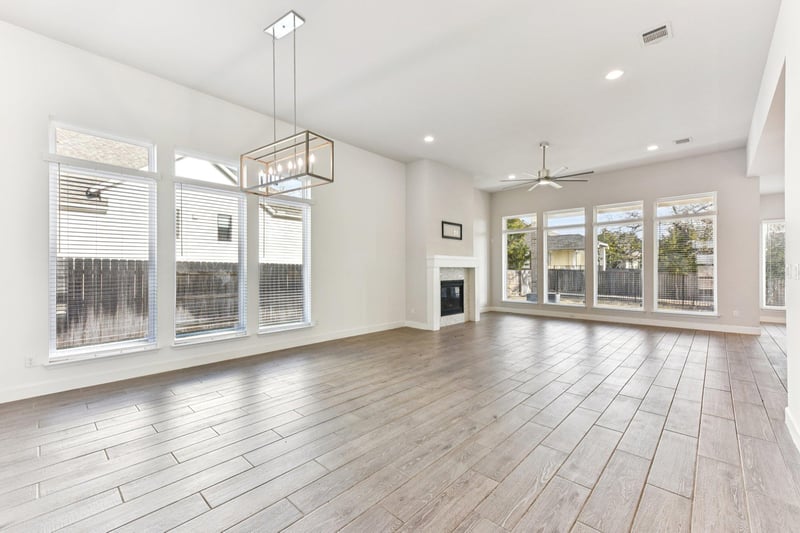 163 Kellogg LN, Bastrop, TX 78602