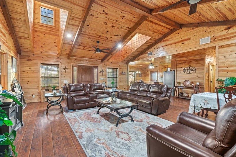 1843 Fm 969 , Elgin, TX 78621