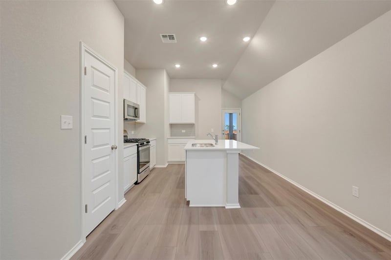 118 Big Banyan DR, Dripping Springs, TX 78620