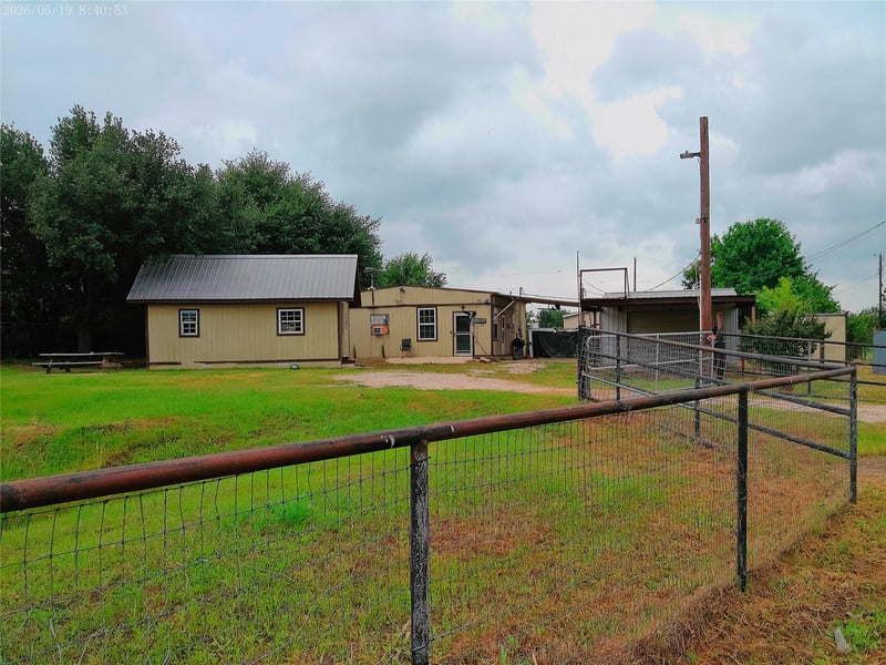 151 County Road 311, Rockdale, TX 76567
