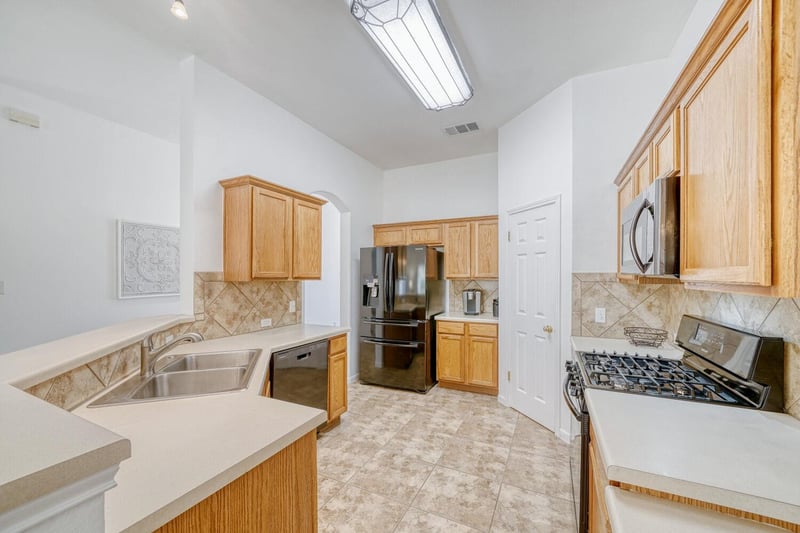 218 Desert Highlands TRL, Round Rock, TX 78665