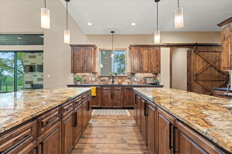 1951 Bridlewood Ranches DR, San Marcos, TX 78666