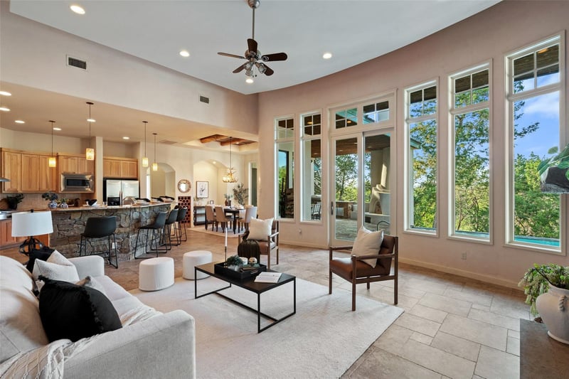 125 Clubhouse DR, Lakeway, TX 78734