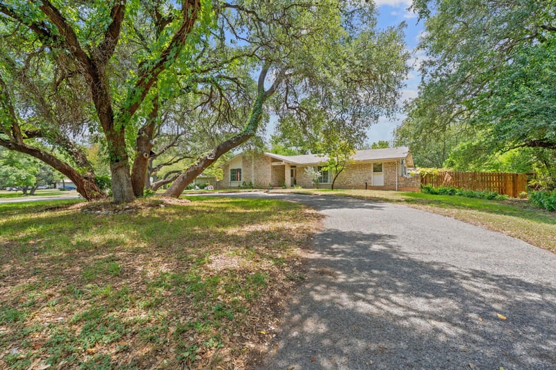 13205 Onion Creek DR, Manchaca, TX 78652