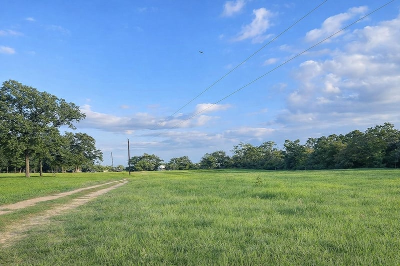 7031 Red Rock RD, Franklin, TX 77856