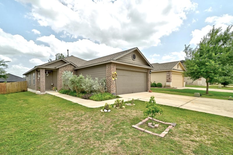 166 Tallow TRL, San Marcos, TX 78666