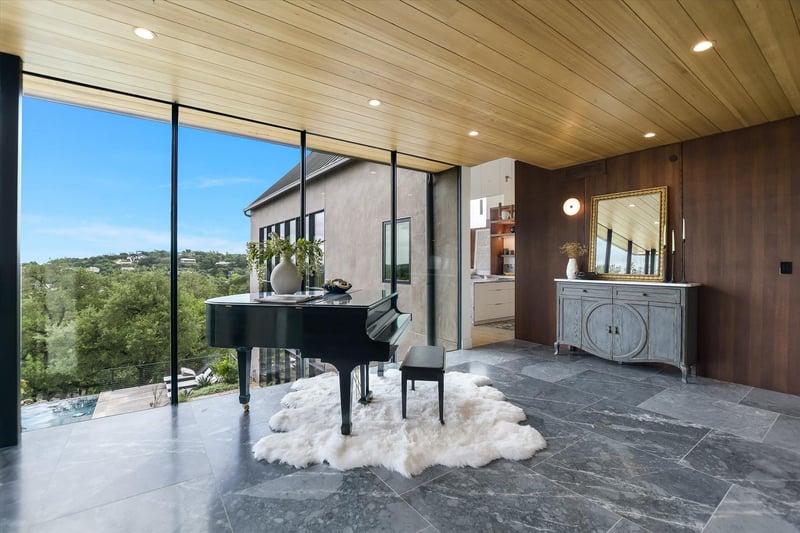 2405 Deer Ps, Austin, TX 78746