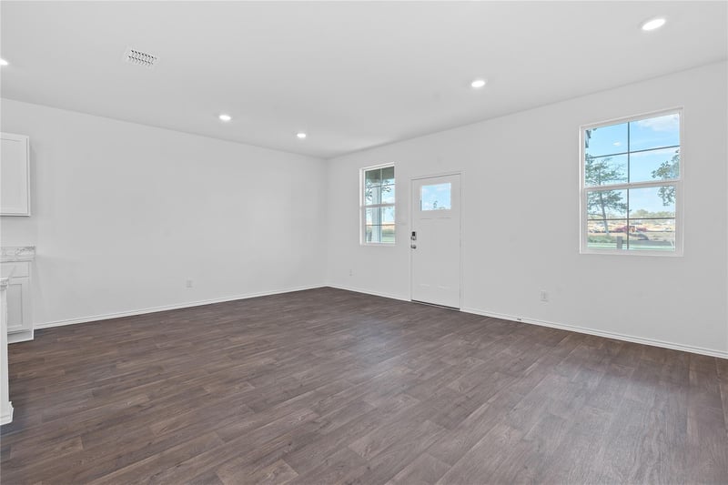 210 Constanza TRL, Bastrop, TX 78602
