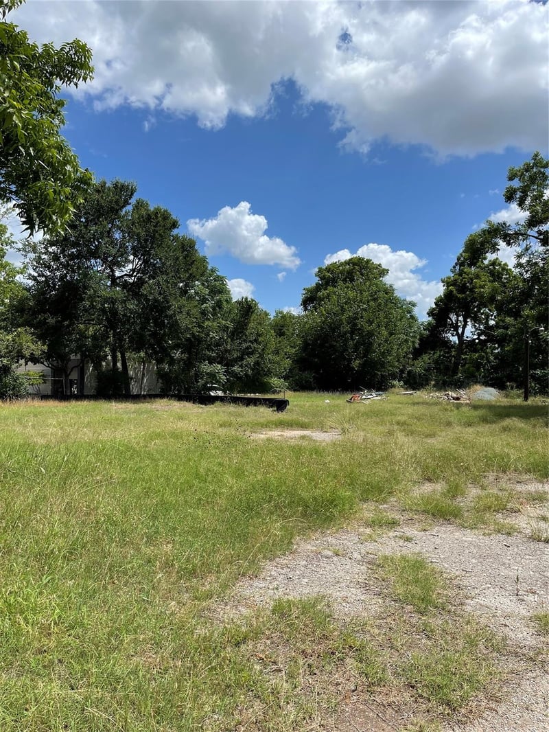 6011 Bolm RD, Austin, TX 78721