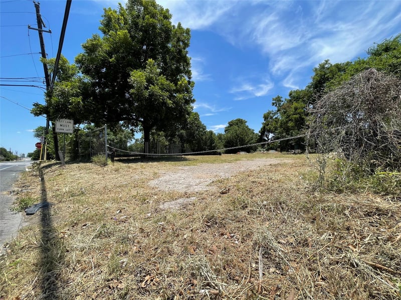 6011 Bolm RD, Austin, TX 78721