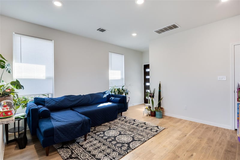 263 Tolo DR, Elgin, TX 78621