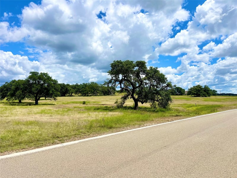 97 Summit Ridge TRL, Johnson City, TX 78636