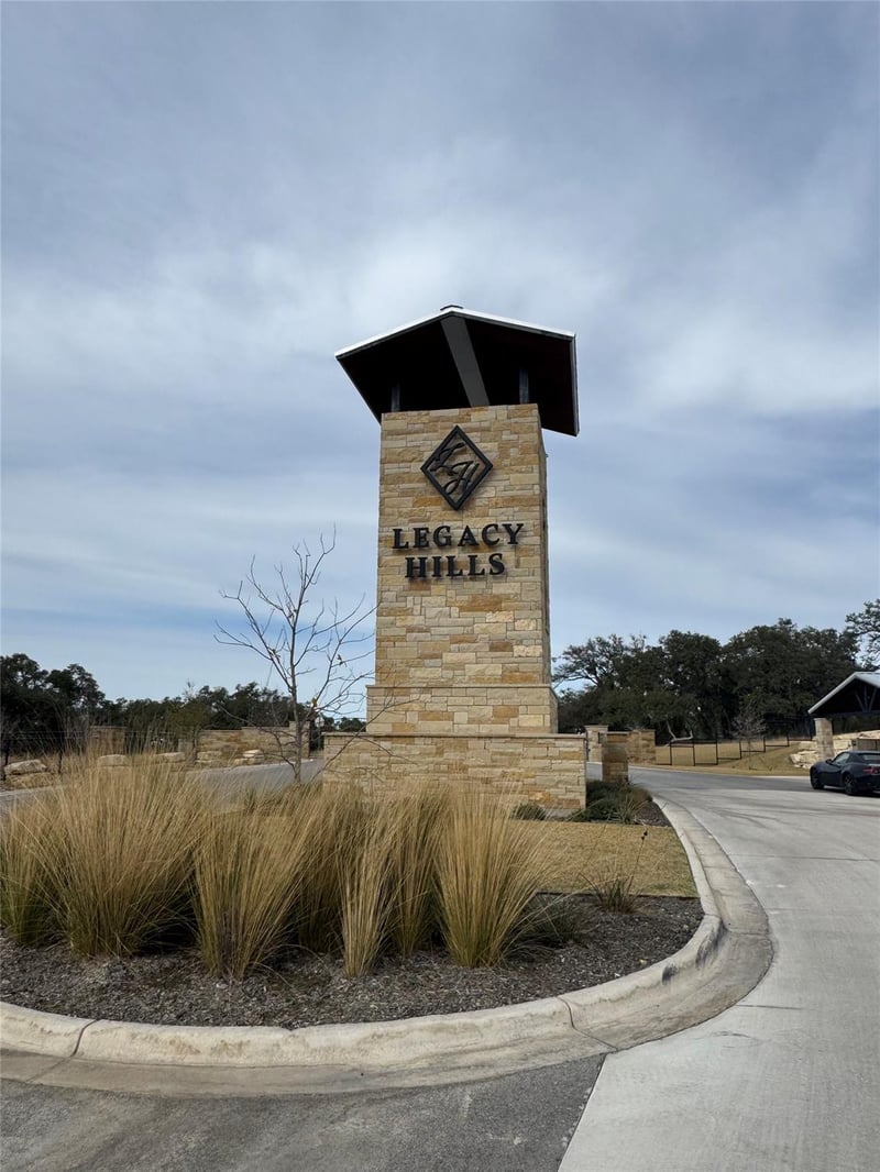 116 Legacy Hills DR, Johnson City, TX 78636