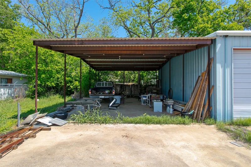 912 Alligator ST, Caldwell, TX 77836