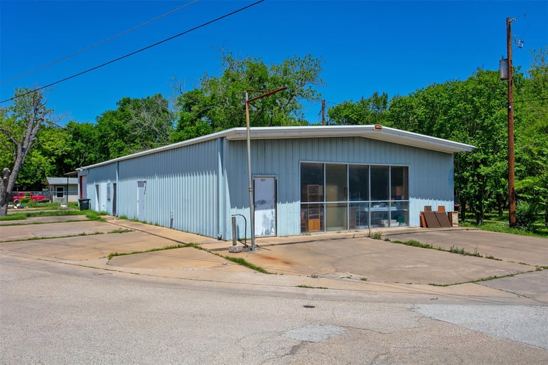 912 Alligator ST, Caldwell, TX 77836