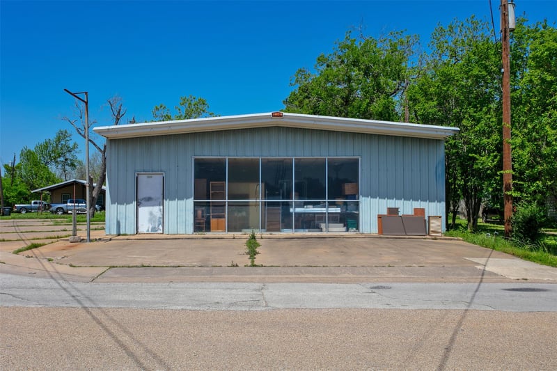 912 Alligator ST, Caldwell, TX 77836