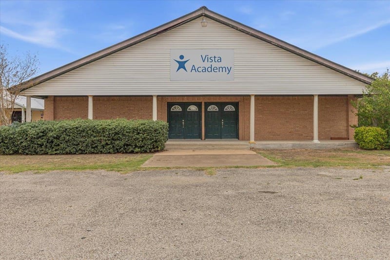2418 Fm 1704 , Elgin, TX 78621