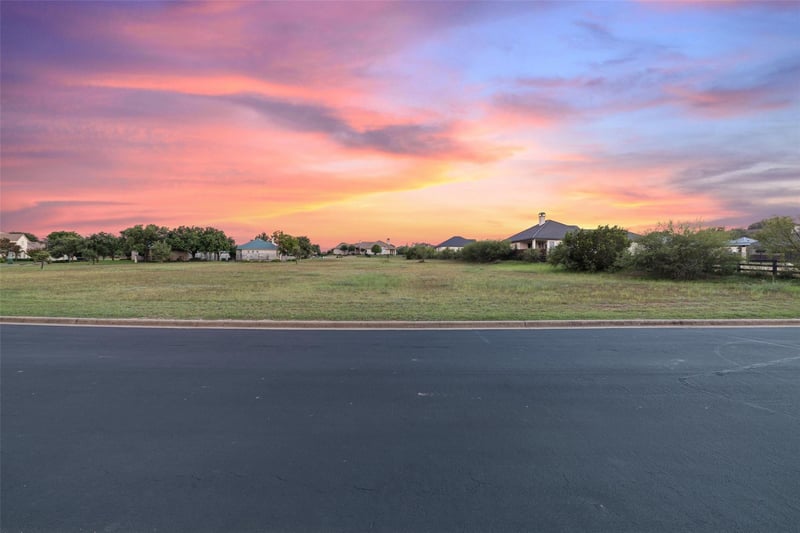 26605 Woodpecker TRL, Spicewood, TX 78669