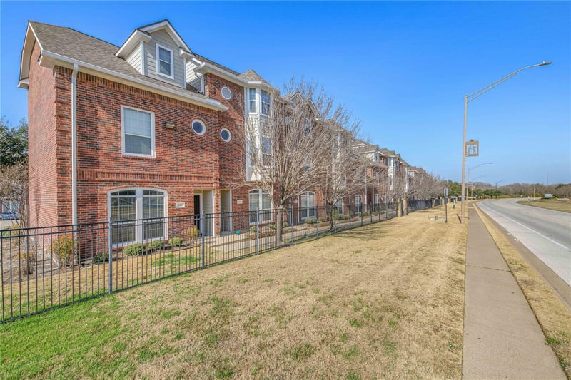 305 Holleman DR E #102, College Station, TX 77840