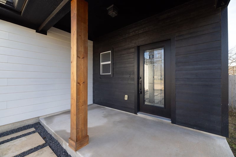 609A 7th ST, Taylor, TX 76574