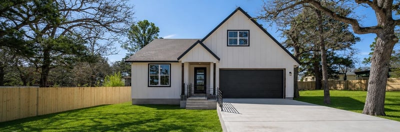 113 Eaglenest CT, Smithville, TX 78957